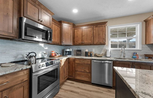 Hot Tub-Firepit-Bunkroom near Crick - Foto 12