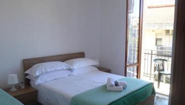 The Shamrock House - Photo 4