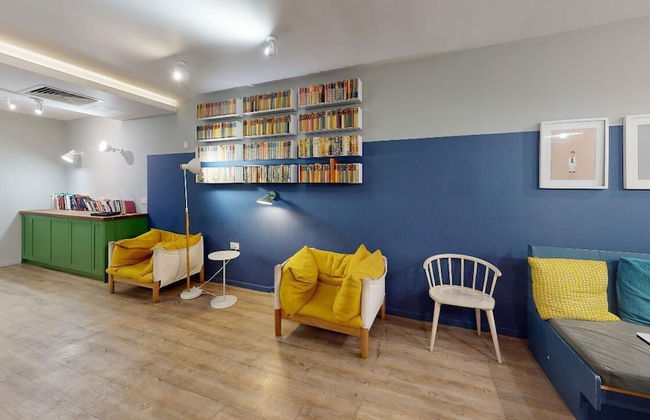 Student Only Studio with Kitchenette - Foto 2