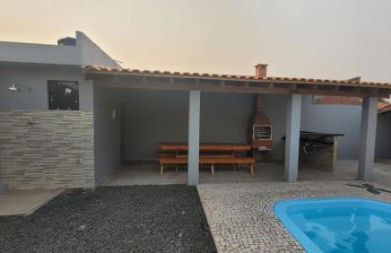 ótima casa com piscina,redes e perto do centro - Foto 9