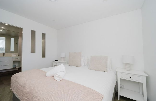 Bay Royal Apartments - Photo 25