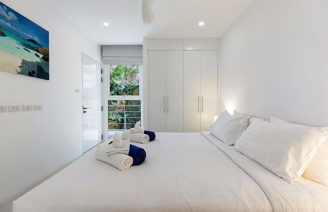 Luxury Apartment Unique Residences - Photo 13