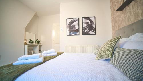 Modern Cosy 2-Bed Terrace with Private Garden - Foto 3