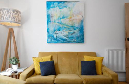 Cozy with Character Vibrant Cottage Style Flat at Leith Links Park - Photo 20