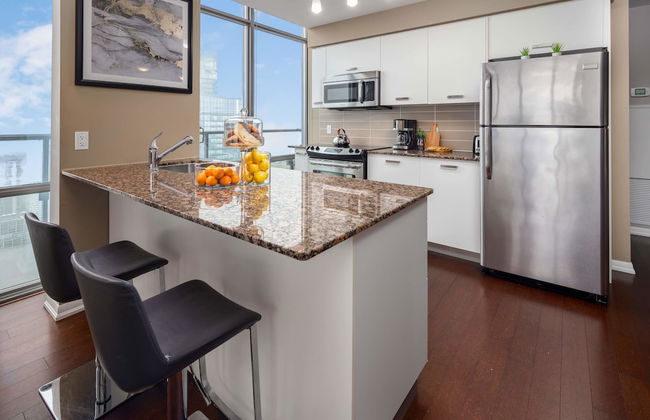 QuickStay Two-Bedroom Condo - Photo 31