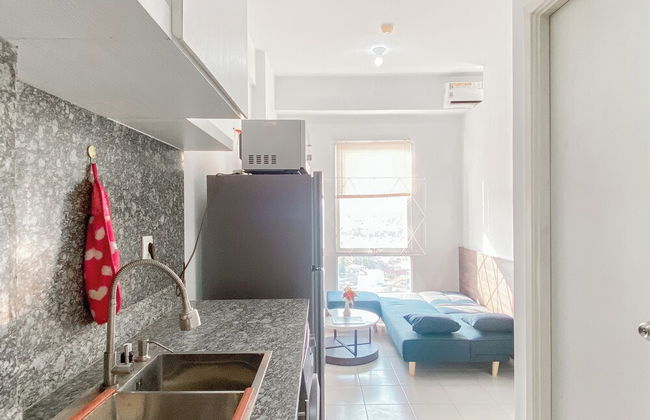 Good Place and Restful 2BR at Patraland Urbano Apartment - Photo 8