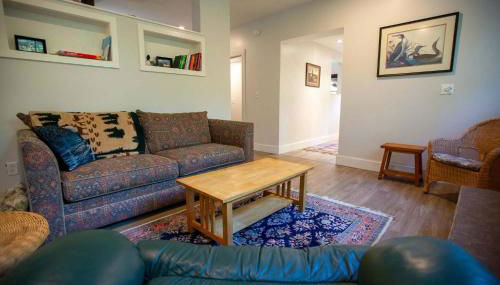 Modern Woodland Escape w Wshr dryer and Large Yard - Foto 3