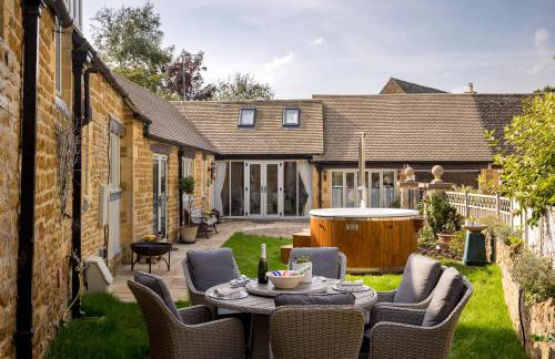 Luxury Boutique Barn Hideaway Near Bourton with Hot Tub - Foto 4