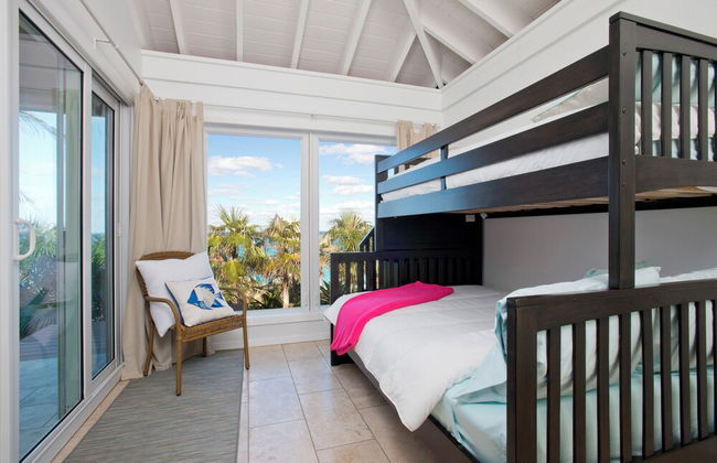 Touch Of Class Cottage: Beachfront Oasis - Foto 6