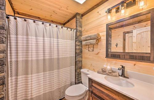 Updated Cabin with Fire Pit 2 Mi to UTV and Hike - Foto 16