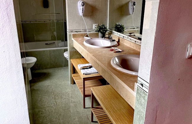 CN-340 Suites - Photo 69