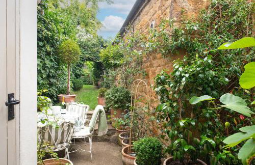 Little House - Photo 4