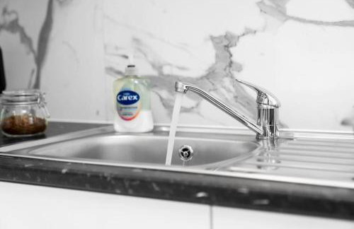 Family Contractors 3 bed house free parking sleeps7 - Foto 39