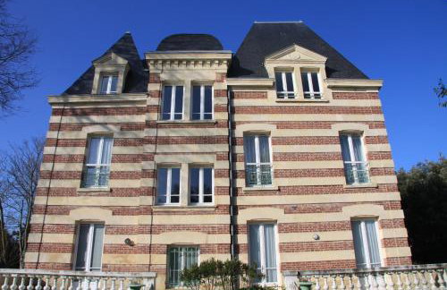 200m de la mer Piscine WIFI T3 38 m2 6 pers 2 chambres Ascenseur - Photo 3