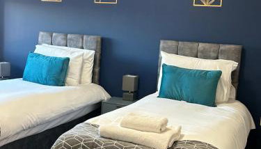 4 Beds 2 Bath Lift Refurbished MONTHLY DISCOUNTS - Foto 1