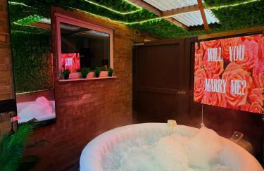 Hot Tube&Private Driveway&11 Guests Family&Contractors Bedford - Foto 63