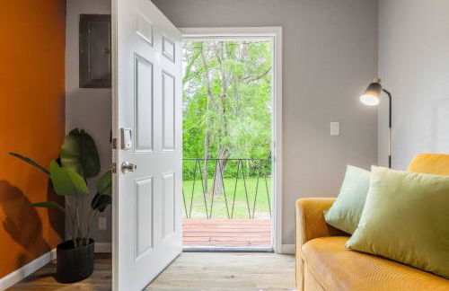 Mid century APT, KING bed + desk - Foto 18