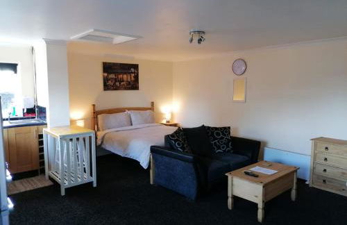 Sherwood Studio Annexe 1 Bedroom Entire Property - Foto 16