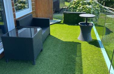 Bovisand Beach Area Chalet, 2-Bed Sea View with Gated Parking & BBQ - Photo 25