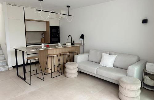 Marbella Hideaway BBQ, POOL & Best walking distance Beaches - Photo 11