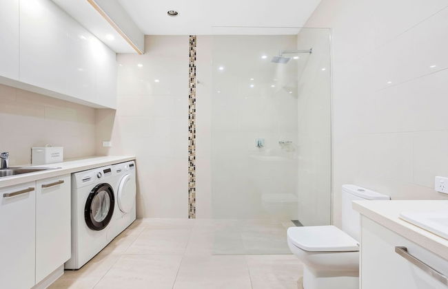 Clifftop Family Retreat With Views Pool - Foto 33