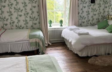 The Pink House - Photo 20