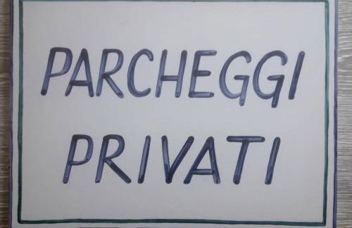 80 m from the Beach Sea at Your Feet Free Parking Case Mariuccia Baja Sardinia - Foto 20