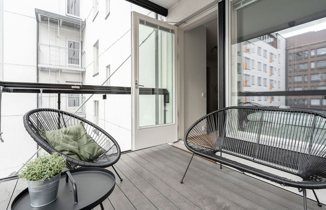 1BR & Balcony next to Railway Station in Downtown - Photo 13