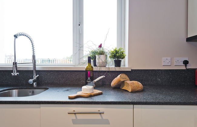 Broc House Suites - Photo 26