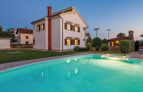 Cozy Home In Viskovo With Wifi - Photo 9