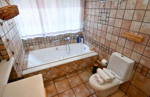 Villa Filoxenia all seasons, near airport, sea, Athens - Foto 37