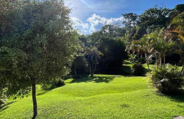 Chácara Casa Amarela - estrutura completa de lazer - ambientes elegantes e exclusivos - campo de futebol e bocha - piscina - lareiras - 10 min Rota do Vinho - Foto 4