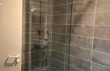 Le Clos du Chateau Rouge 3* avec Parking securisé - Foto 11