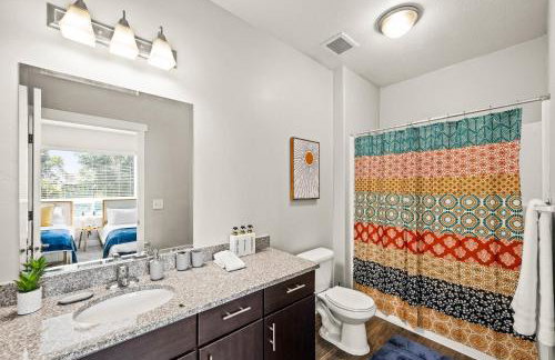 Stylish Apartment Close to Attractions - Foto 33