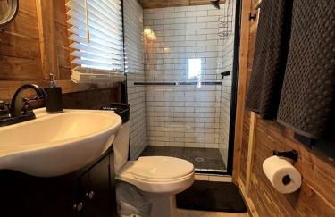 Beautiful Cabin by the Lake Nestled in Sabine National Forest for a Romantic Retreat in Hemphill, Texas - Foto 19