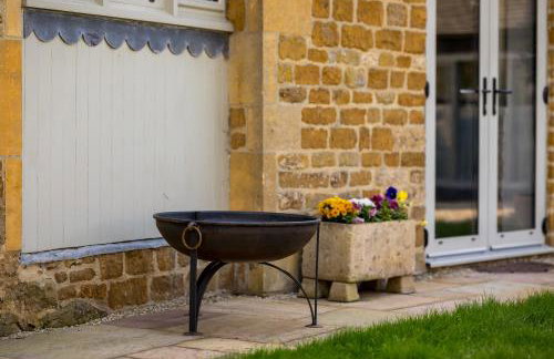 Luxury Boutique Barn Hideaway Near Bourton with Hot Tub - Foto 13