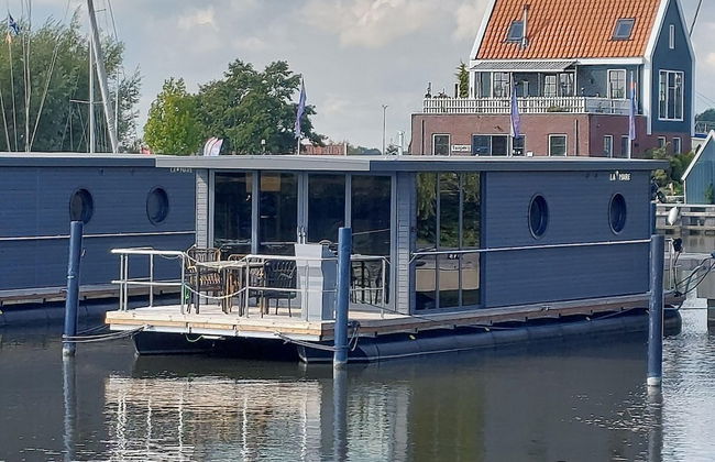 Luxury Houseboat in Volendam Marina - Foto 26