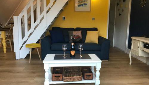 Foxes Sea Side Retreat Deluxe Chalet is a lovely holiday home tucked away on the Kent Coast - Foto 4