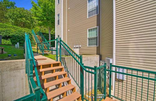 Bright Ozarks Condo with Balcony and Lake Views! - Foto 29