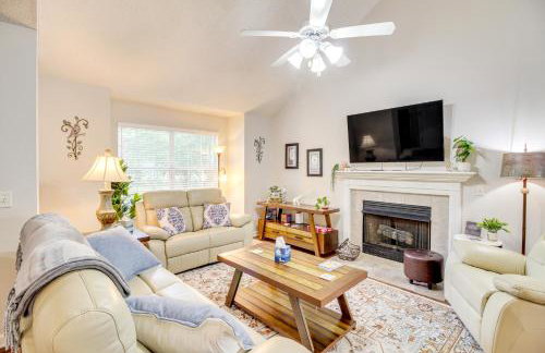 Deck and Yard Savannah Area Retreat! - Photo 1