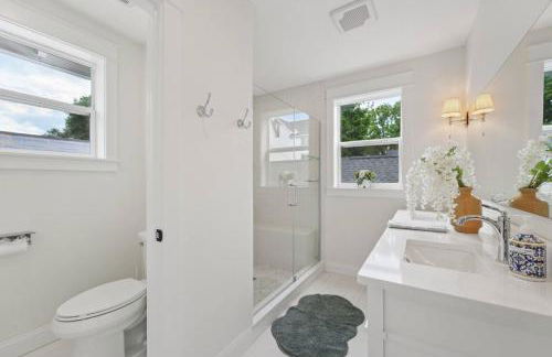 NEW! Heritage Retreat in the heart of Stillwater - Foto 23