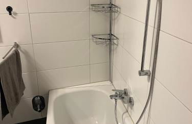 Best-Preis Stadtoase Salzwedel 2x gemütliche Wohnungen bis 8 Personen WLAN Vollausstattung nur Einzelbetten direkt im Zentrum - Foto 3