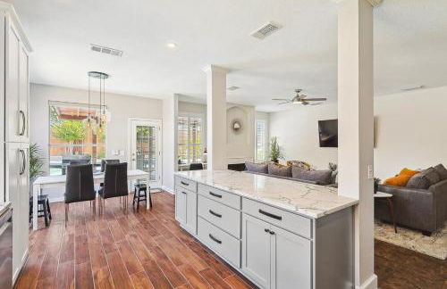 5BD Vacation Retreat - Pool Patio Cinema - Foto 9