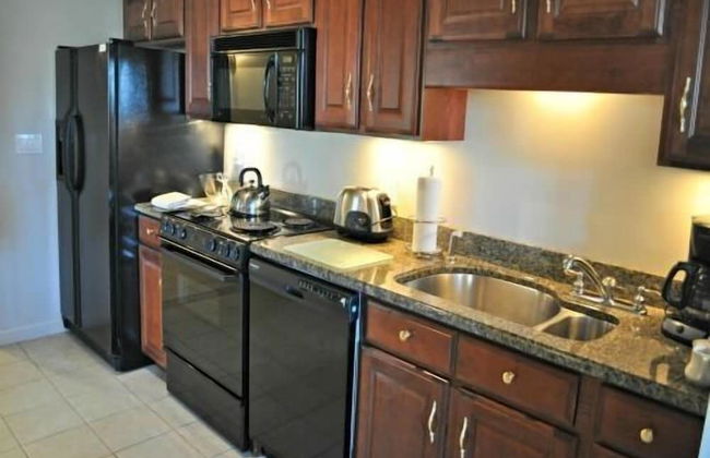 Luxury Mountain Getaways - Photo 9