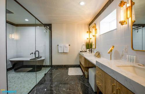 Gathering Place Hot Tub Game rooms - Photo 56