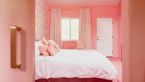 The Norsdale plus CMYK Motel on 10 acres in Phoenicia - Photo 4