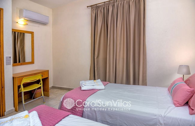 Large Pool & Garden, Billiard, Peaceful Area, Near to the Sea, Coral Bay Paphos - Foto 7