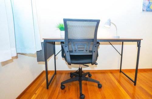 Central 3BR Home Steps from Castro St - Foto 37