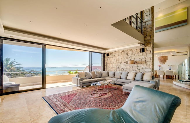 Multi-level Family Villa w Private Pool Views Lions Crest - Foto 46