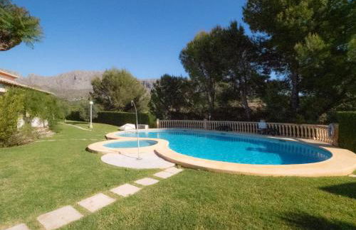 HOUSE IN PRIVATE URBANIZATION - Photo 1